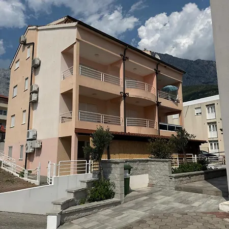 Marko شقة بروماجنا